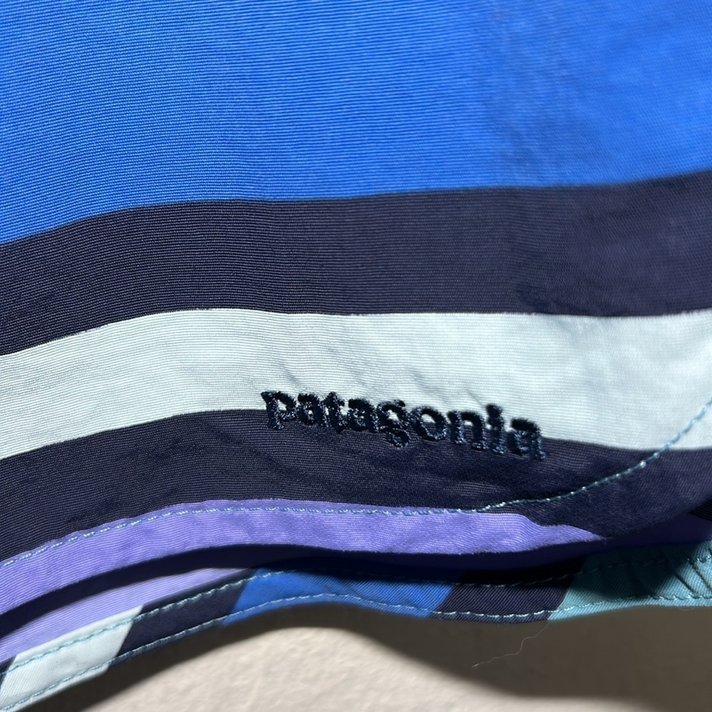 Patagonia Women’s Wavefarer® Boardshorts - 5"" Size 12 NWT - Picture 5 of 8